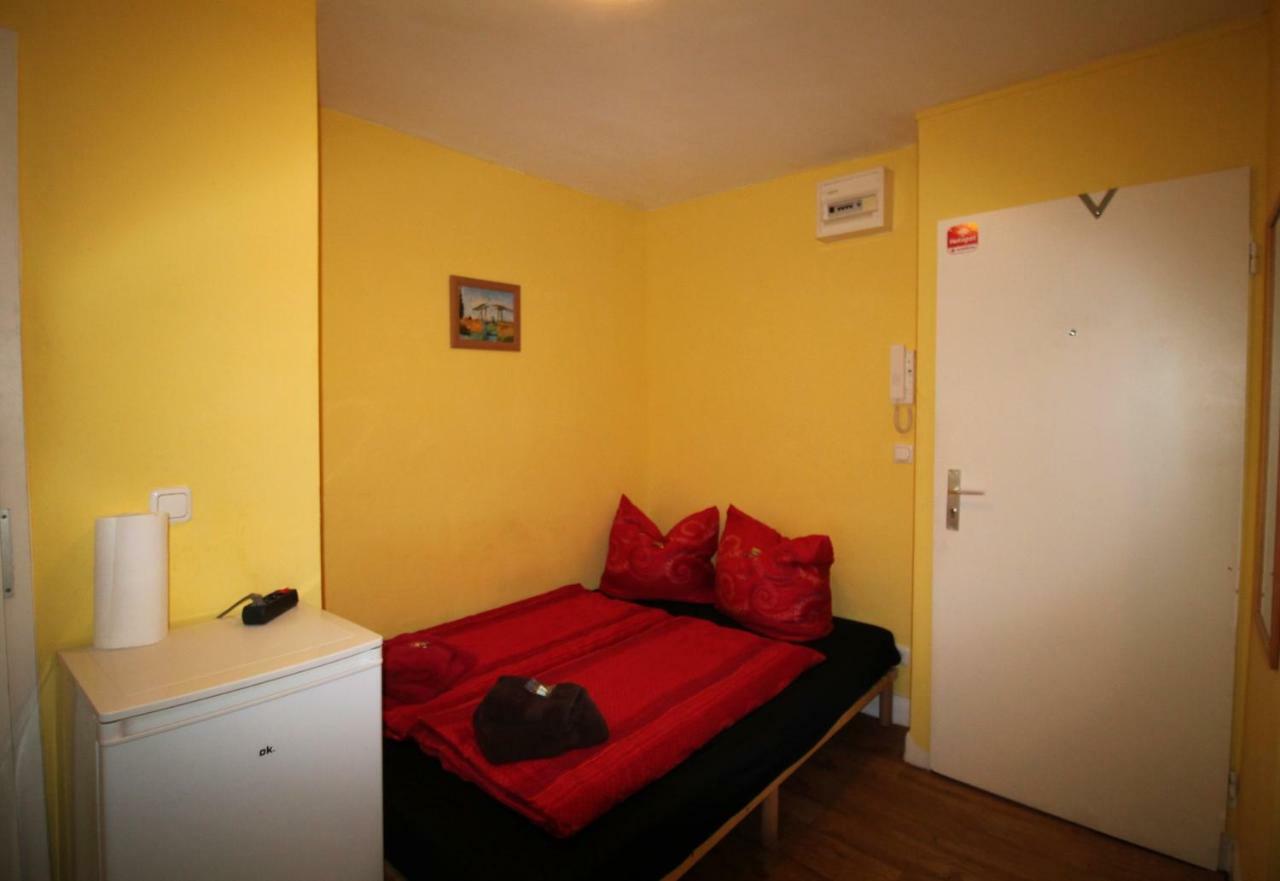 Guest house Sleep In St. Pauli 3*